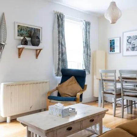 아파트 Artist's Central Apartment! 더블린